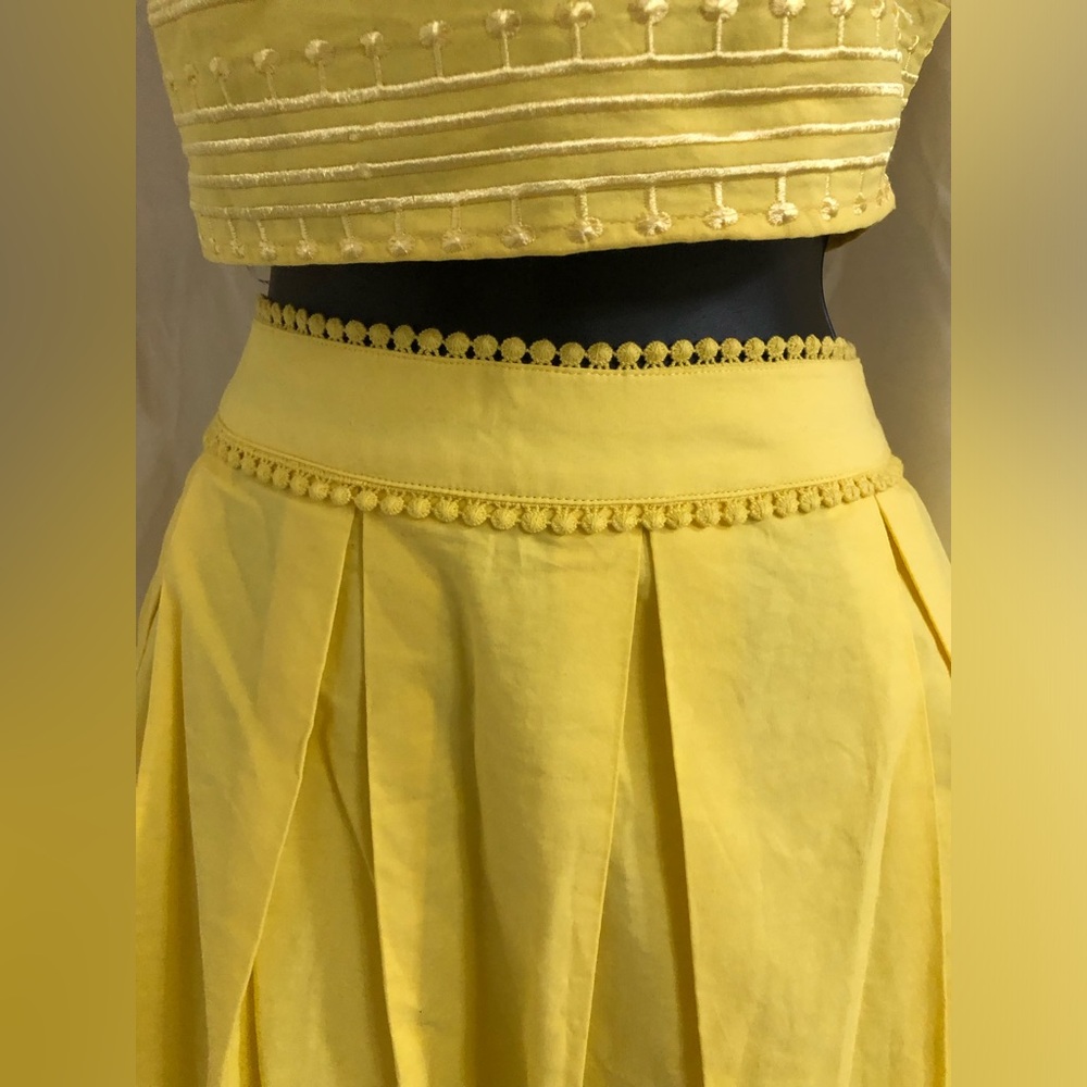 Avec Les Filles yellow embroidered eyelet crop smocked tank top and Skirt size M - Picture 13 of 16